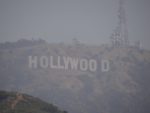 Los Angeles: Hollywood Schild im Nebel