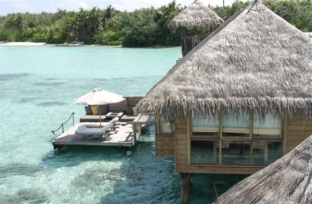 Außenansicht Villa Suite auf Gili Lankanfushi (Overwater-Villa Malediven)