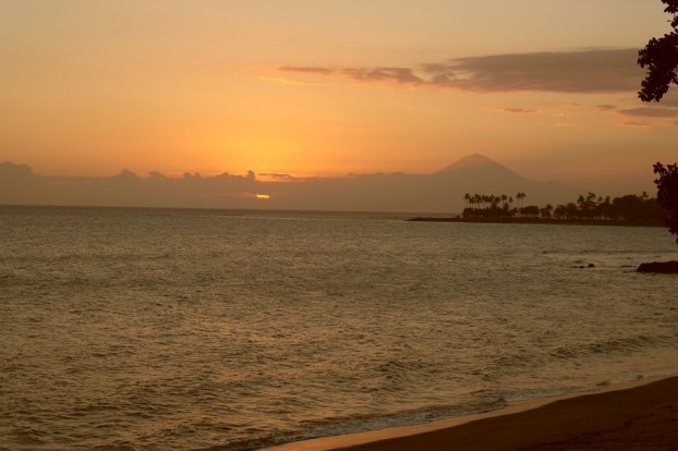Der Name ist Programm: Sonnenuntergang am Sunset House in Lombok